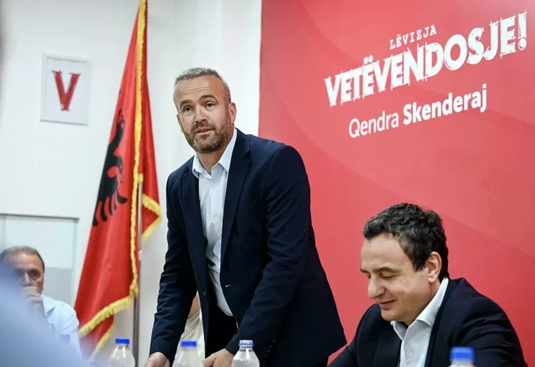 Grumbullimi i qytetarëve dhe traktorët në rrugët e Skënderajt, Mehani: Metoda të Radojiçiqit