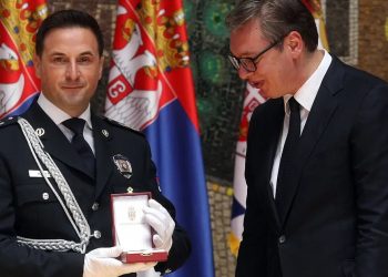 Media kroate / Skandal në Serbi: Policët djegin trupin e mafiozit, shefi i tyre fshin pamjet