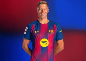 Zyrtare: Lewandowski largohet nga Barcelona