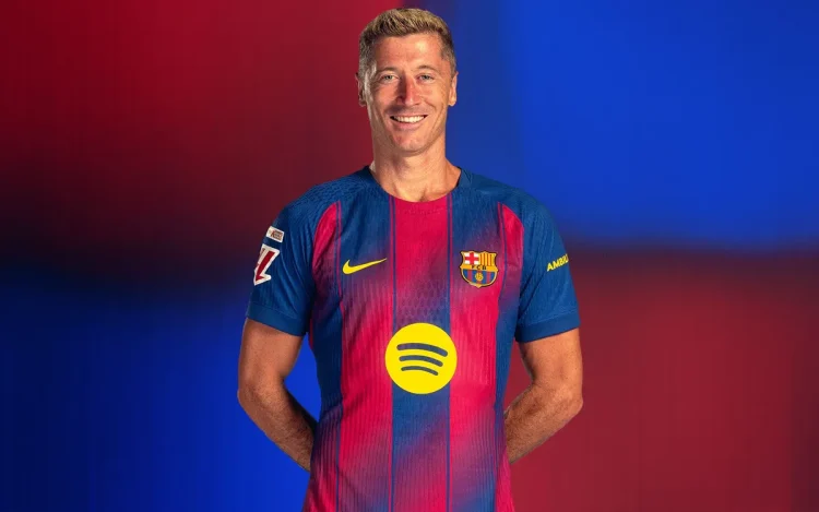 Zyrtare: Lewandowski largohet nga Barcelona