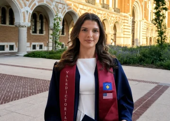 Gonxhe Halimi nga Kosova diplomon si studentja më e dalluar në SHBA e Shkencave Kompjuterike