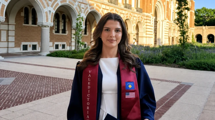 Gonxhe Halimi nga Kosova diplomon si studentja më e dalluar në SHBA e Shkencave Kompjuterike