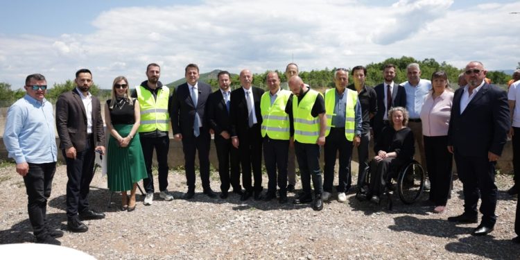 Muja përuroi investimin 9.15 milionë euro për sistemin e ujitjes në Radoniq të Gjakovës