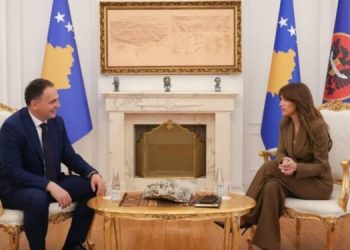 Haxhiu takon drejtorin e AKI-së, diskutohen zhvillimet e sigurisë