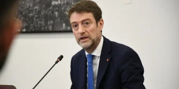 Ministri Hoxha: Shtetasi shqiptar, Goxhaj, pjesëmarrës në flotiljen “Sumud”, është rrugës për në atdhe