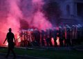 Protesta e studentëve në Beograd, Daçiq: 23 persona të ndaluar, disa policë të lënduar