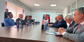 Kongresistët amerikanë në Luginë, priten në Këshillin Kombëtar Shqiptar