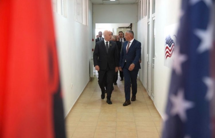 Kamberi pas takimit me kongresmenët: Shqiptarët po përballen me diskriminim