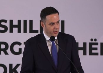 Abdixhiku uron besimtarët: Forca jonë te humanizmi dhe bashkimi