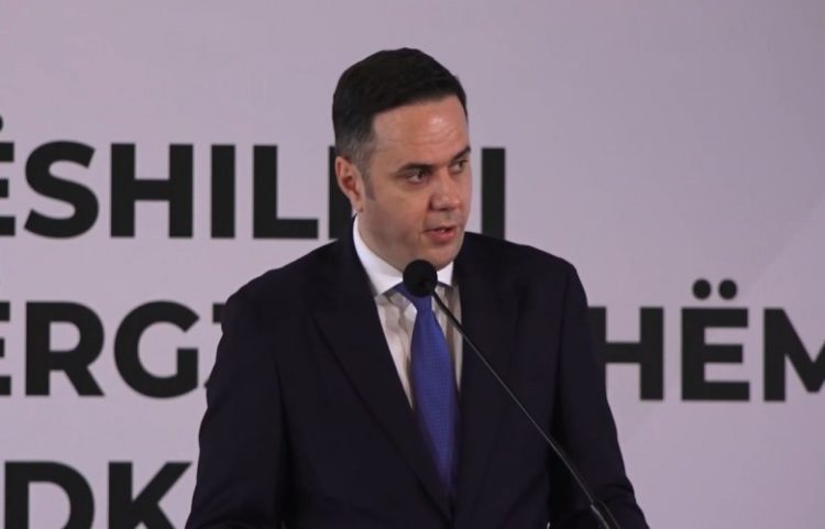 Abdixhiku uron besimtarët: Forca jonë te humanizmi dhe bashkimi