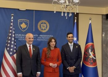 Haxhiu priti në takim kongresistët amerikanë