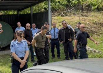 Tentuan ta shpalosnin flamurin e tyre, arr*estohen gjashtë serbë afër Manastirit në Prizren