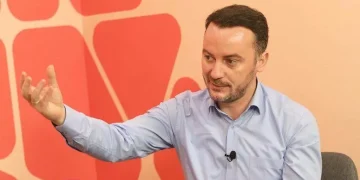 Molliqaj nervoz me opozitën: I shërbyen Kurtit në krizën e presidentit