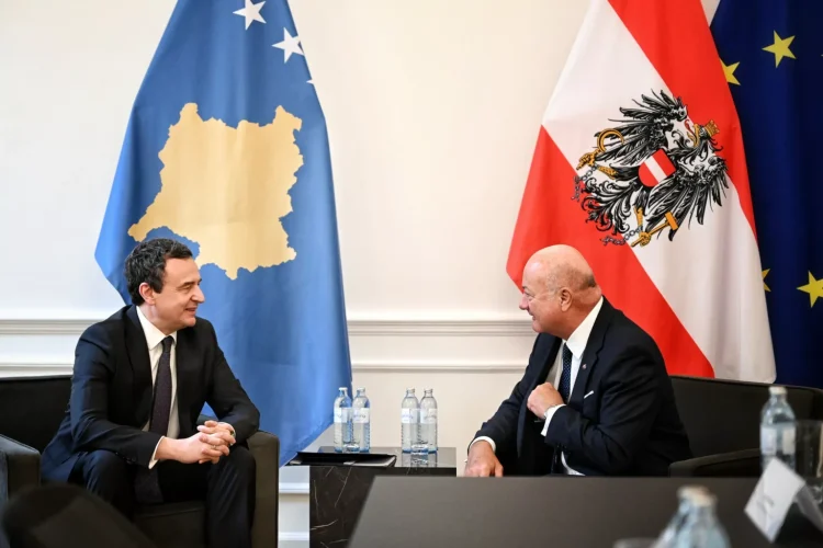 Kurti zhvilloi takim bilateral me kancelarin e Austrisë, Stocker