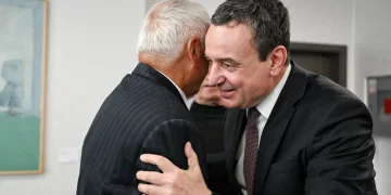 Në Ditën e Çlirimit, Kurti falënderon Adem Shehin për kontributin në luftën e UÇK-së