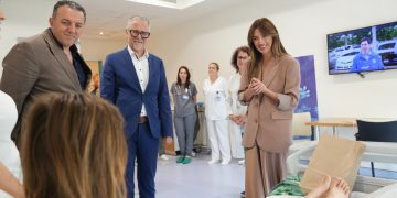 Haxhiu viziton Klinikën e Pediatrisë në Ditën e Fëmijëve: Fëmijët meritojnë më të mirën prej nesh