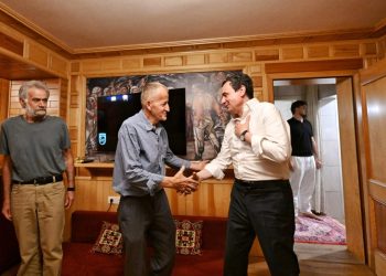 Kurti viziton familjen Krasniqi në Prizren, diskutime për ekonomi, siguri dhe diasporën