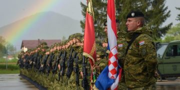 Rishikimi i KFOR-it: Kroacia do shtojë forcat ushtarake në Kosovë