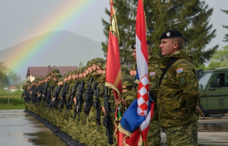 Rishikimi i KFOR-it: Kroacia do shtojë forcat ushtarake në Kosovë