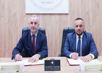 Maqedonci nënshkruan memorandum bashkëpunimi me Universitetin e Prishtinës