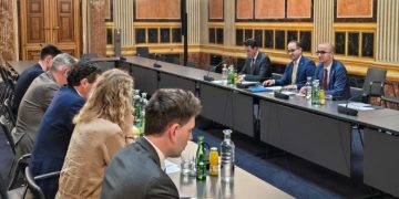 Ahmeti takoi deputetët austriak për marrëdheniet dypalëshe me Kosovën