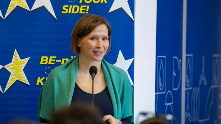 Ushtruesja e detyrës së shefit të Zyrës BE-së në Prishtinë uron Kurtin, kërkon formim të shpejtë të institucioneve