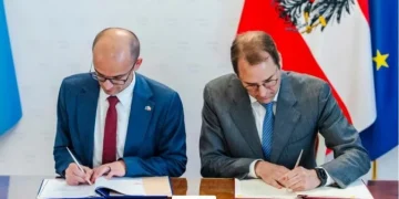 Kosova dhe Austria nënshkruarjnë marrëveshje që u mundëson familjarëve të personelit diplomatik ushtrimin e veprimtarisë fitimprurëse