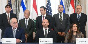 Izr@eli súlmon Libanin një ditë pasi ra dakord të tërheqë disa trupa