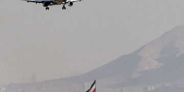 Irani rihap pjesën perëndimore të hapësirës ajrore të vendit