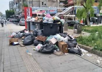 Prishtina kundërmon nga mbeturinat
