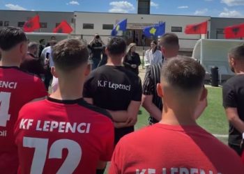 Kurti uron KF Lepencin dhe paralajmëron renovimin e stadiumit në Kaçanik