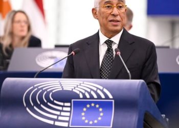 Costa në Shqipëri: Përshpejtoni luftën kundër krimit të organizuar dhe korrupsionit