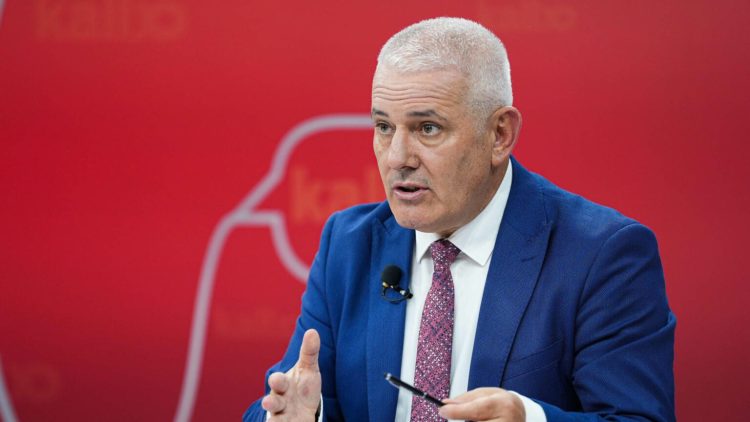 Sveçla: Incizimet e sulmit në Skenderaj u fshinë fillimisht, Forenzika i riktheu