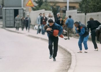 “Sarajevo Safari” – Der Spiegel rikthen artikullin për Vuçiqin, pavarësisht urdhrit të gjykatës