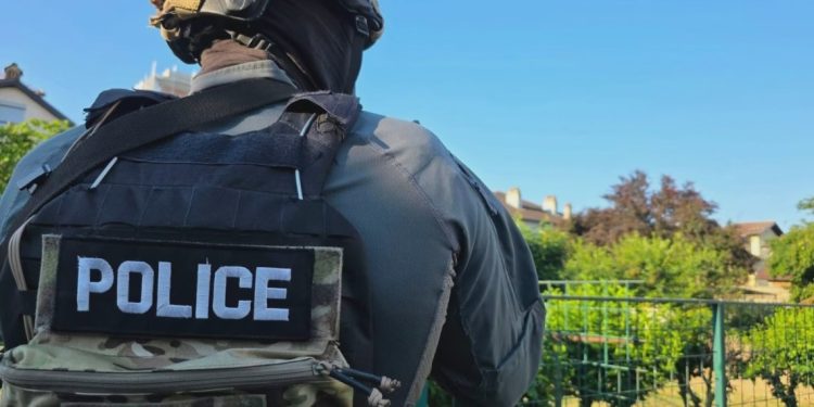 Policia po zhvillon operacion në disa lokacione kundër krimit të organizuar e trafikimit me narkotik