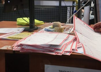 Numërohen 80 kuti të votave me postë, LVV kryeson me mbi 69 për qind