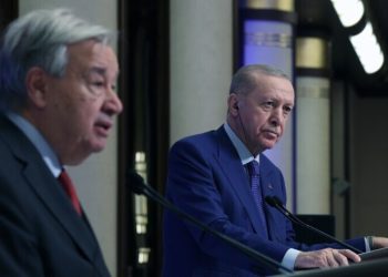 Presidenti turk dhe shefi i OKB-së diskutojnë zhvillimet rajonale dhe globale në një bisedë telefonike