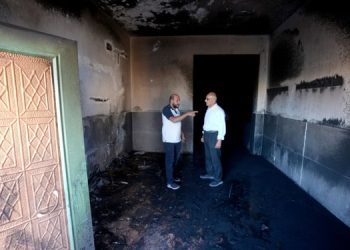 Kolonët izraelitë u vënë flakën xhamive dhe sulmojnë shtëpitë palestineze në Bregun Perëndimor