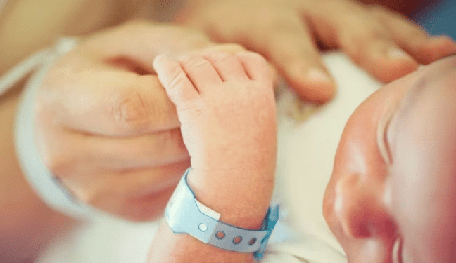 Mbi 4 mijë lindje për gjashtë muaj në QKUK, një e treta me prerje cezariane