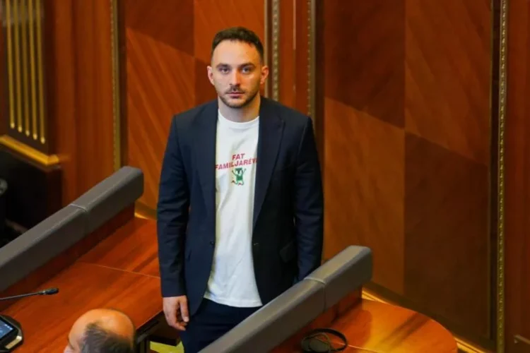 Pakënaqësitë në LDK, lajmërohet Paris Guri- Godet disa nga bashkëpartiakët e tijl