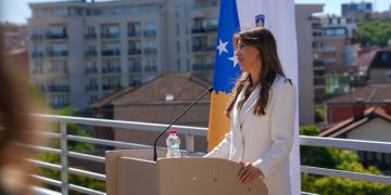 Haxhiu vlerëson punën e shërbyesve civilë në prag të Ditës Ndërkombëtare