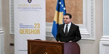 Kurti: Pushteti nuk është privilegj, por përgjegjësi ndaj qytetarëve
