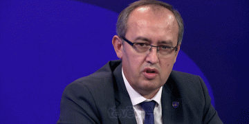 Hoti thirrje për protestë: Kosova rrezikon humbje energjetike dhe strategjike