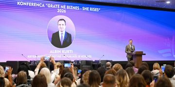Kurti në konferencën “She Rises 2026”: Fuqizimi ekonomik i grave forcon Kosovën