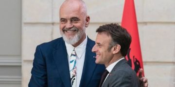 Edi Rama sot vizitë në Francë, e pret presidenti Macron