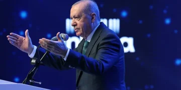 Erdogan: Samiti i NATO-s dhe ai i shteteve turke do ta kthejnë Ankaranë në qendër të diplomacisë globale