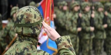 Vuçiq thotë se shërbimi i detyrueshëm ushtarak në Serbi do të nisë në mars