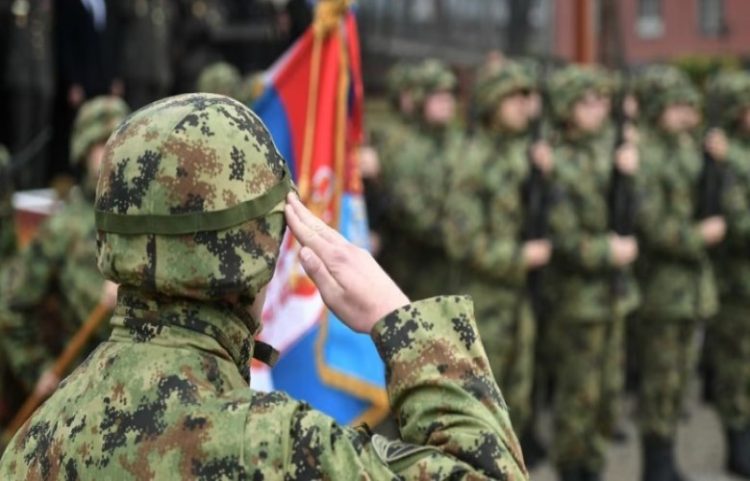 Vuçiq thotë se shërbimi i detyrueshëm ushtarak në Serbi do të nisë në mars