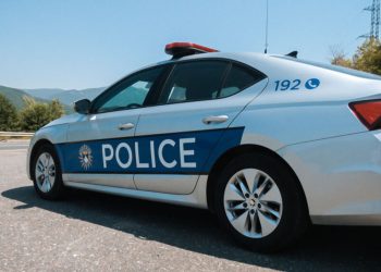 Vrasja në Ferizaj dyshohet se ndodhi në banesën e të arrestuarve, lëndohet edhe një 24-vjeçare