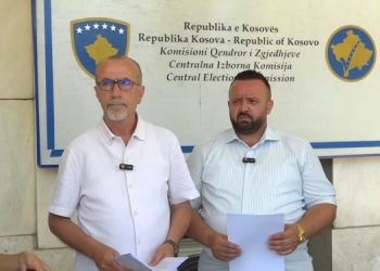Haxhiu dhe Kryeziu nga PDK dorëzojnë ankesë në PZAP, kërkojnë rinumërim të votave